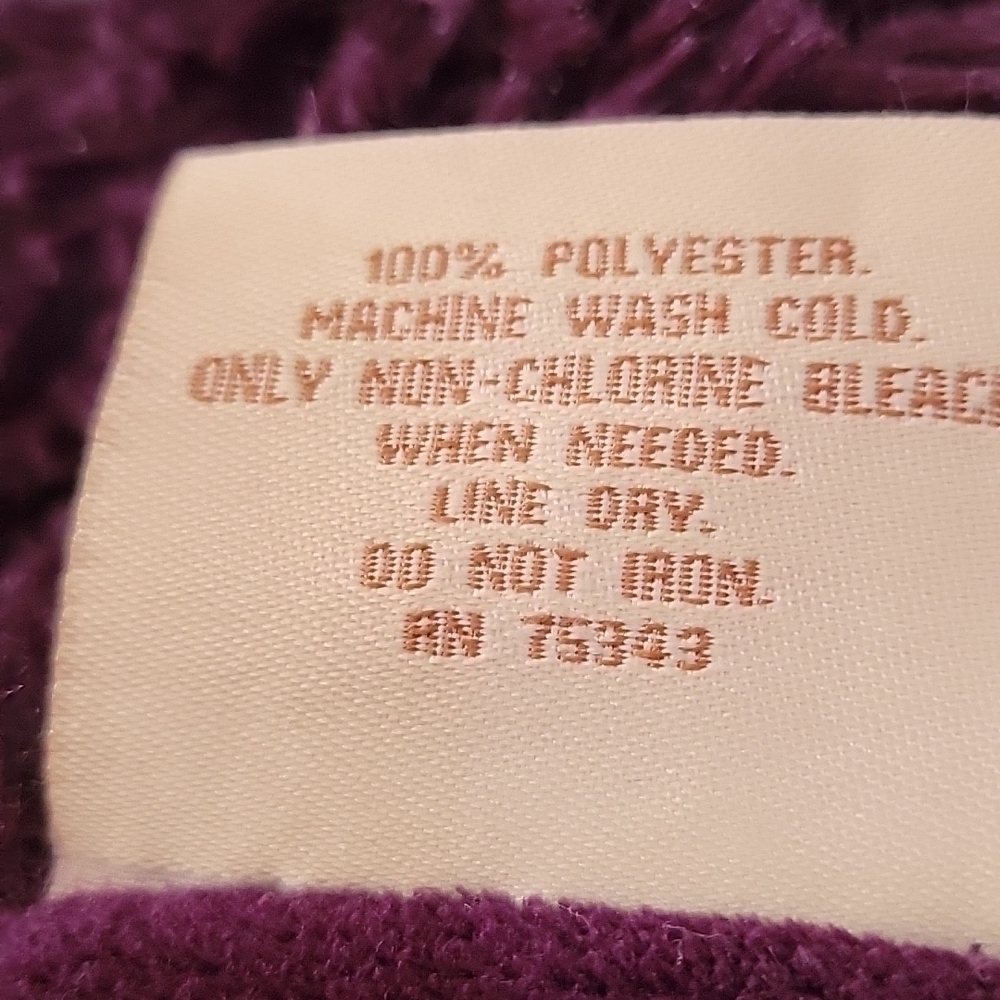 domain purple 💜 blanket. 66 x 48. Shag. Nice and soft. - Picture 5 of 5